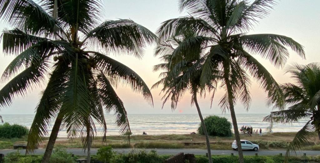 Corniche Beach Resort Mulappilangād Eksteriør billede
