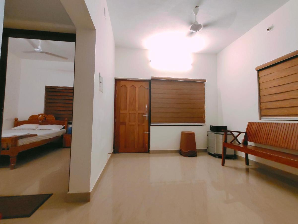 Corniche Beach Resort Mulappilangād Eksteriør billede